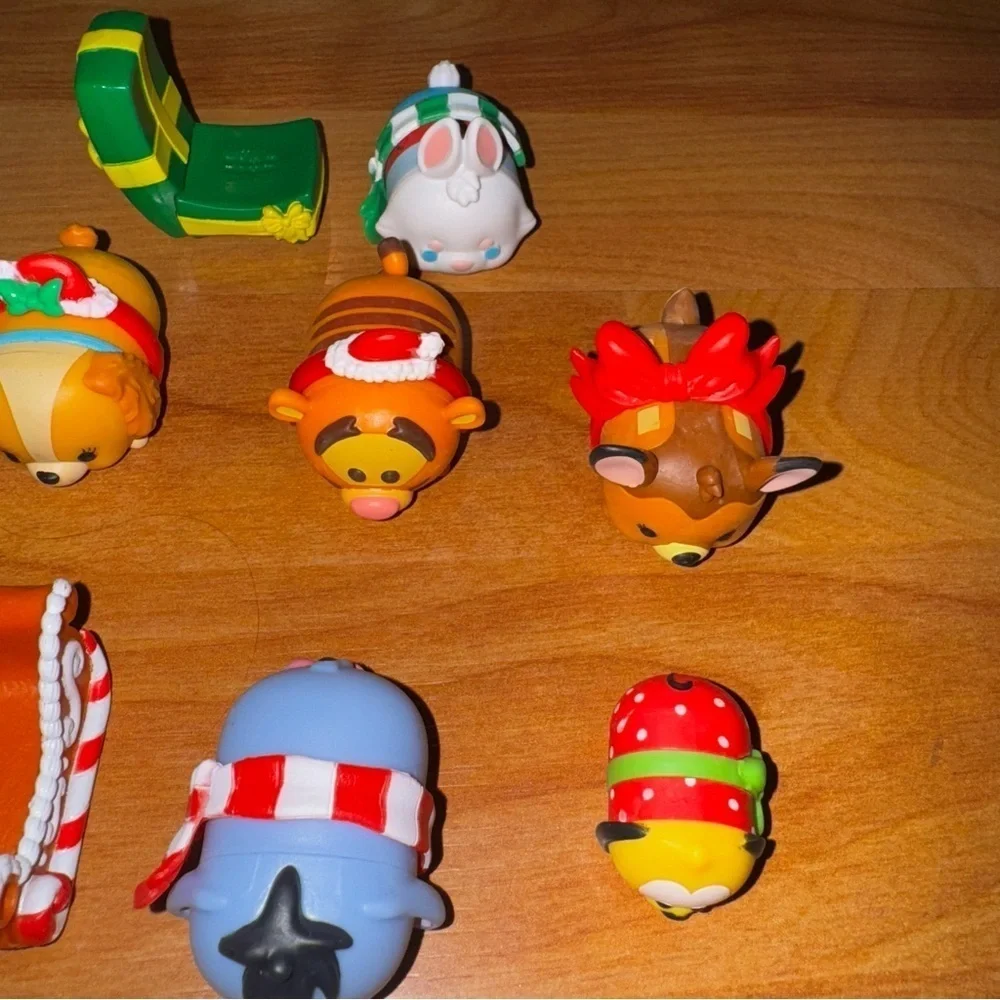 Disney Vinyl Tsum Tsum Large Assorted Lot Mostly Holiday Christmas Tsum Tsums
